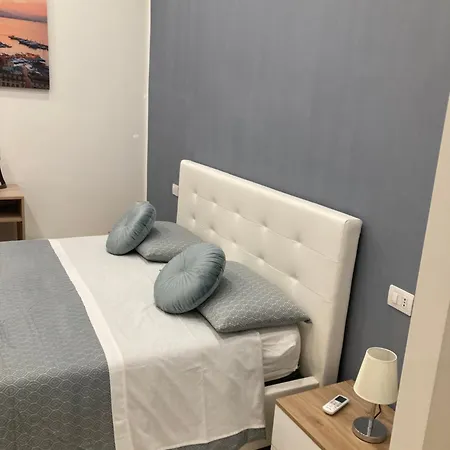 Goldenhouse 3* Nápoles