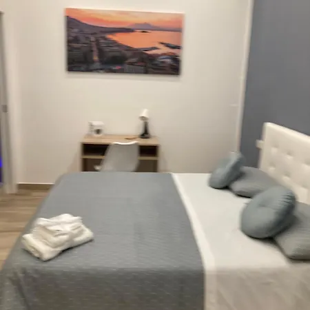 Goldenhouse 3* Νάπολη